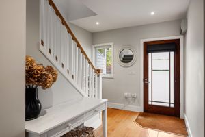 Entrance hallway- click for photo gallery
